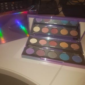 Eyeshadow Palette